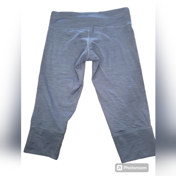 Ladies capris - Picture 2 of 2